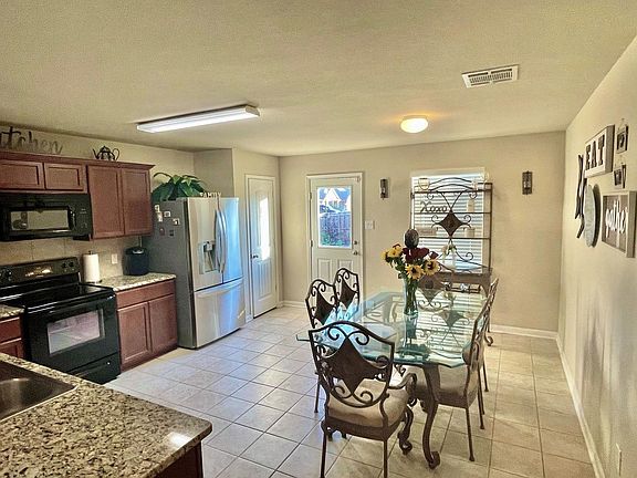 5th image of 2305 Willard Way