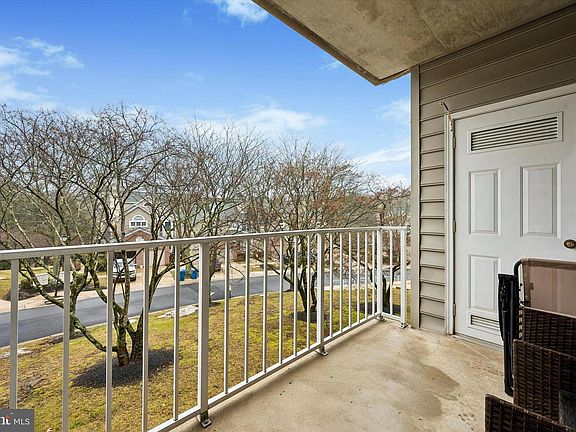 4th image of 1633 Braken Ave #71