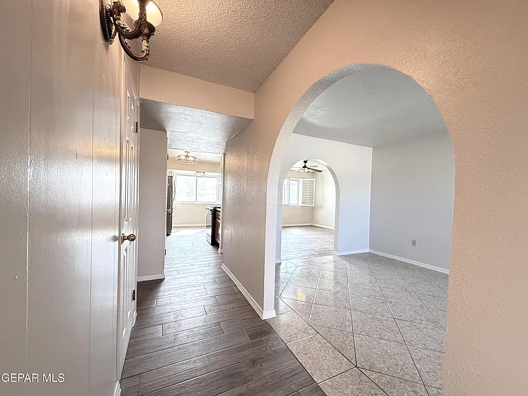 9321 Sorbonne Dr — Photo 4
