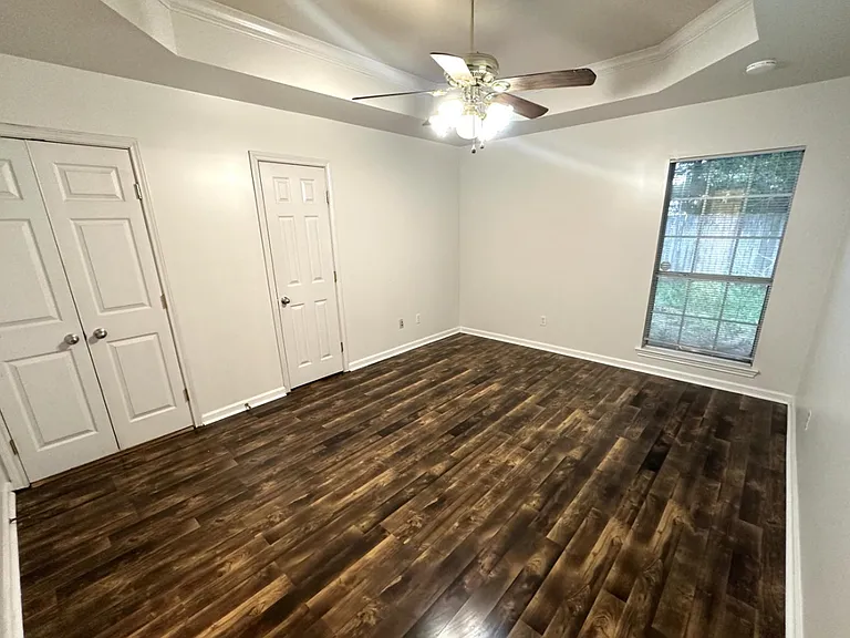 130 Edie Ann Dr — Photo 3
