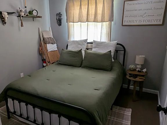 4th image of 3715 38th Avenue Way