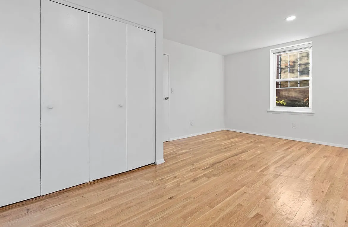3 bed, 1080 sqft, $2,850 — Photo 4