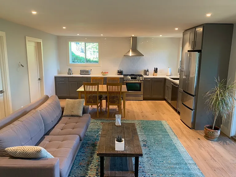 107 Spruce Rd #B — Photo 1