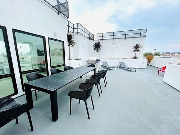 4th image of 1550 Brockton Ave #101