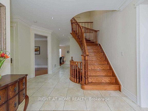 5th image of 5 A Pearson Ave
