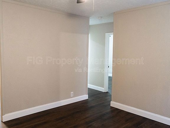 2nd image of 1414 Chicago Ave NE