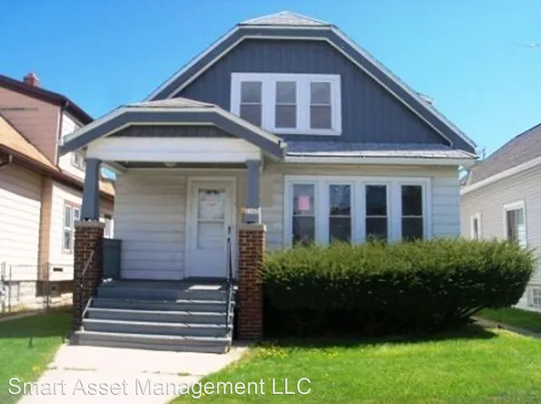2342 S 33rd St, Milwaukee, WI 53215