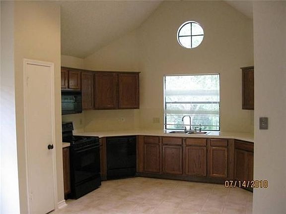5th image of 16322 Spotted Eagle Dr