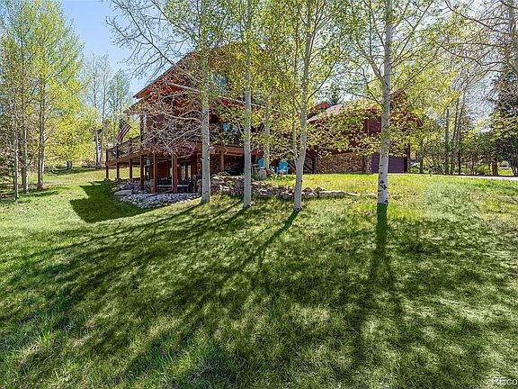 3rd image of 290 Village Road