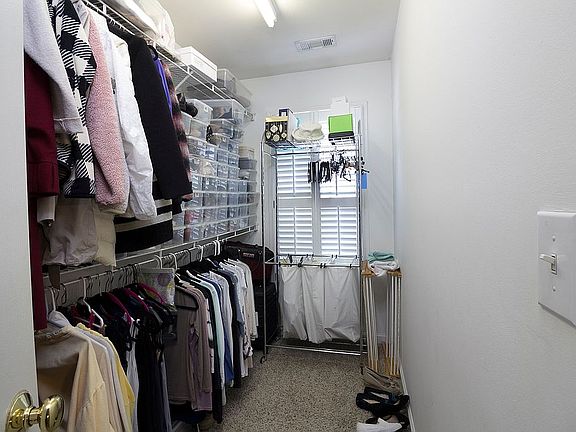 Walk in closet