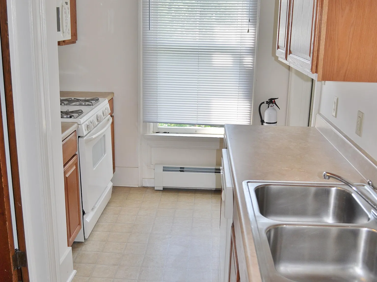 102 Highland Place - 3 — Photo 3