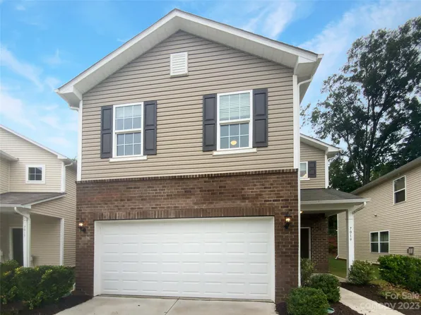 7019 Thornrose Dr, Charlotte, NC 28210