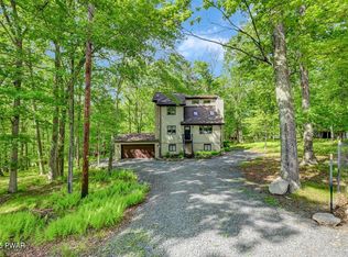 105 Chestnut Ct, Lackawaxen, PA 18435