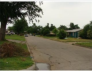4th image of 3208 NE 12th St
