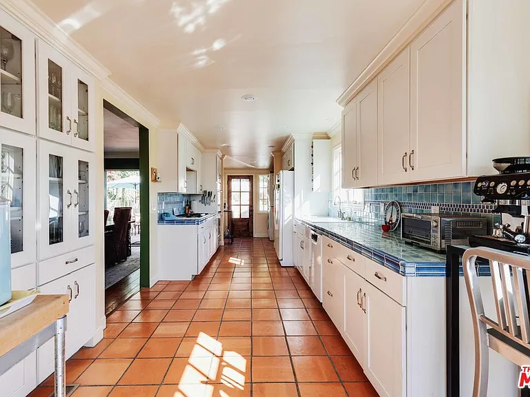 3024 Angus St — Photo 16
