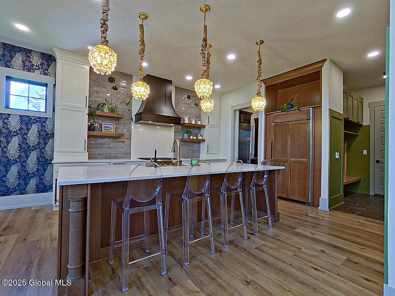 3rd image of 22 Burnham Road