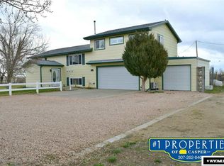 34 S Cougar Rd, Glenrock, WY 82637