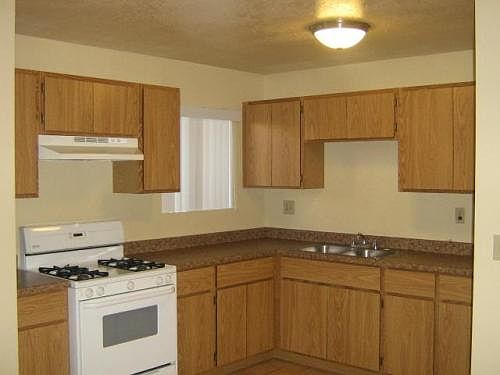 2nd image of 3075 B St APT 7
