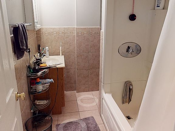 5th image of 83 Windsor St #1X