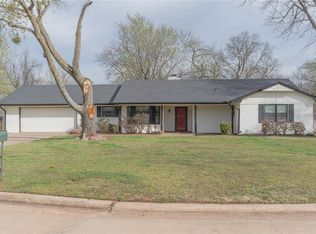 14 Oak Hill Rd, Shawnee, OK 74804