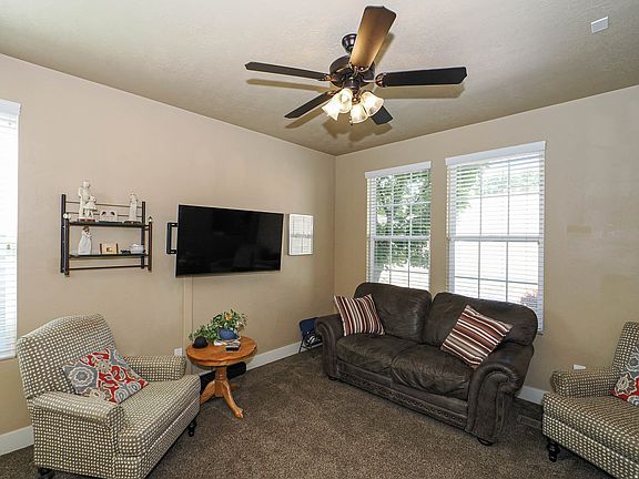 4th image of 10326 S Millerton Dr W