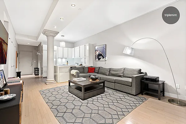 Sold by Triplemint | media 12