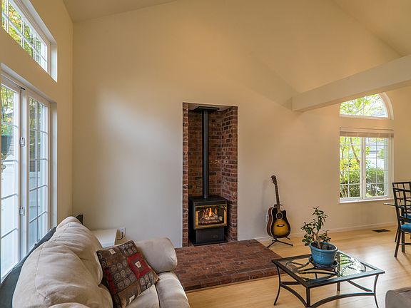 2nd image of 4104 244th Ln SE #38