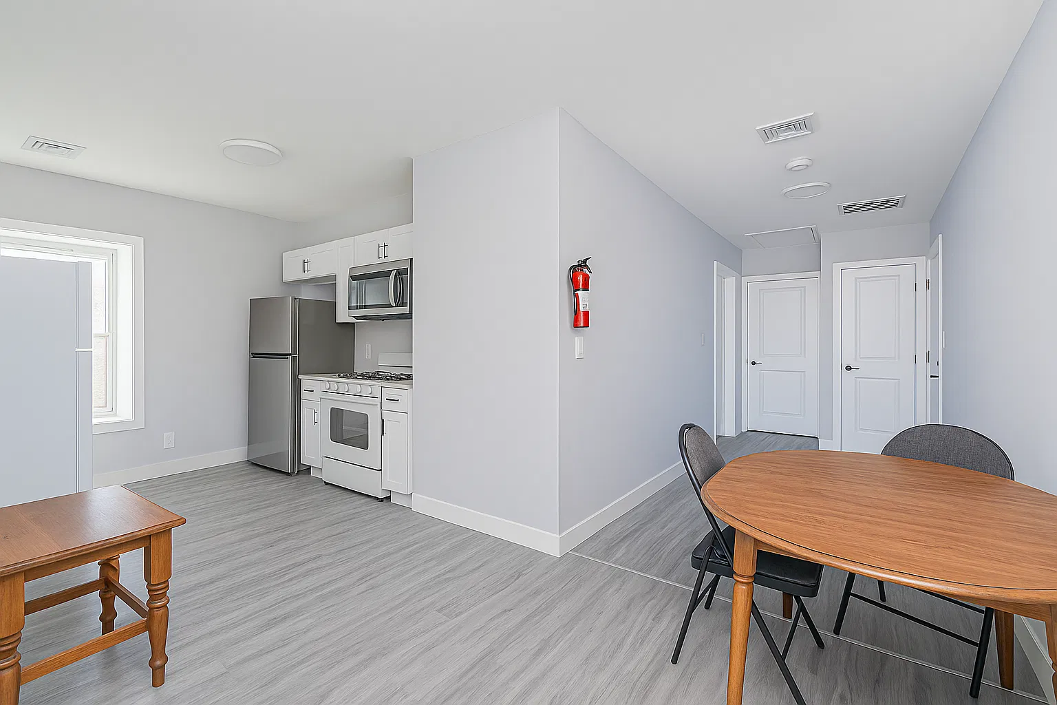 3 bed, 1656 sqft, $2,950 — Photo 4