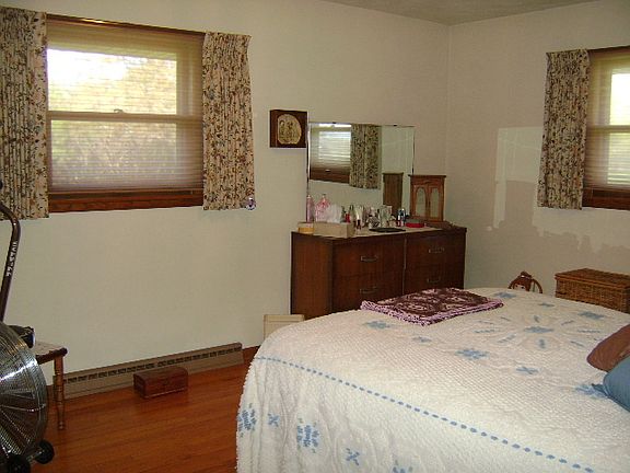 5th image of 118 224th Ave