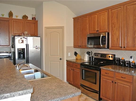 5th image of 3028 Coventry Ln