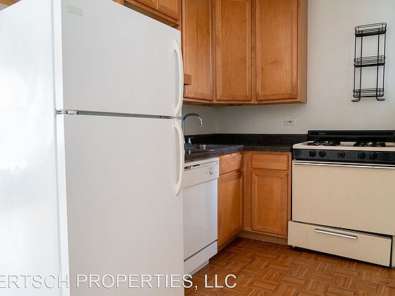 5th image of 3168 W Eastwood Ave APT 1