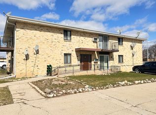 7032 W Fond Du Lac Ave APT 106, Milwaukee, WI 53218