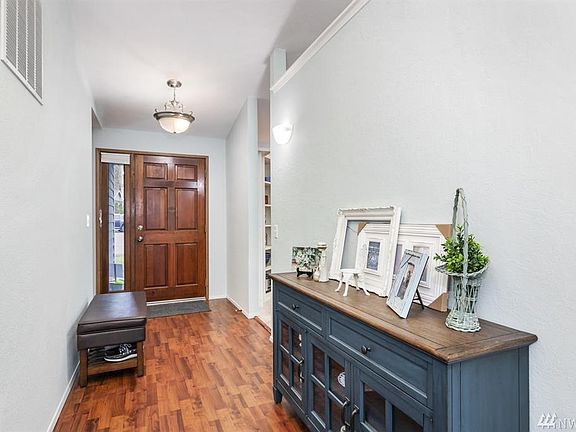 3rd image of 6745 Skyview Pl NW