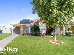 1109 Village Trl, Calera, AL 35040