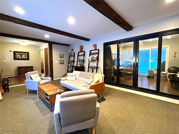 4th image of 1108 Royal Oak Dr