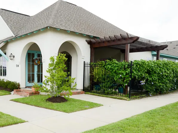 714 Harbor Rd, Youngsville, LA 70592