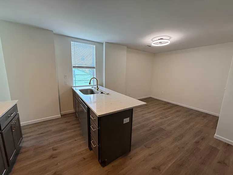 2900 Colerain Ave #5 — Photo 5