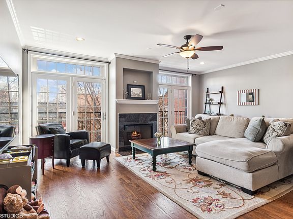 2nd image of 1508 N Sedgwick St APT 4N