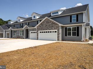 33 Maple Dale Rd, Dover, DE 19904