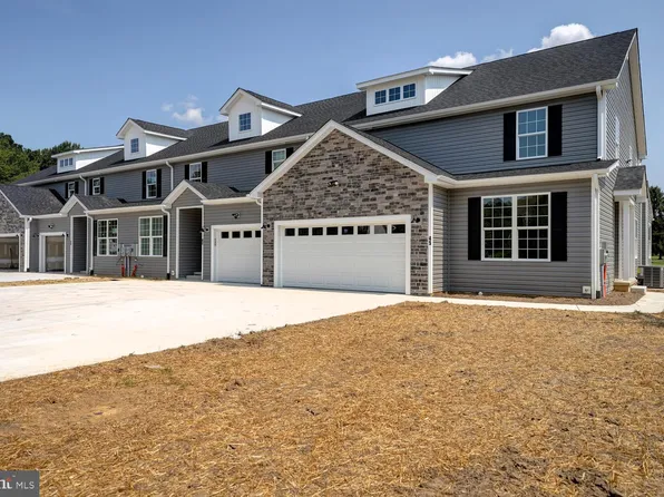 33 Maple Dale Rd, Dover, DE 19904