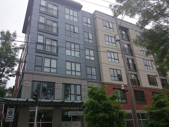 2nd image of 523 Broadway E APT 516