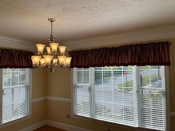 4th image of 3834 Greenway Dr SW