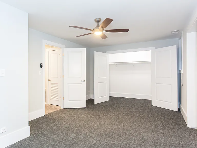 2922 1/2 W Logan Blvd #G — Photo 13