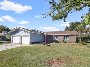 209 Paddlewheel Rd, Fayetteville, NC 28314