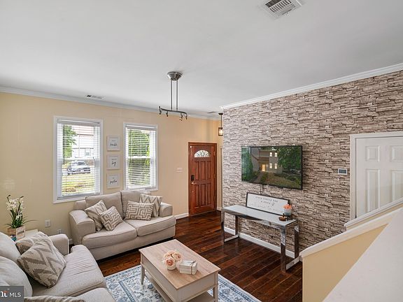 2nd image of 5537 Peppercorn Dr