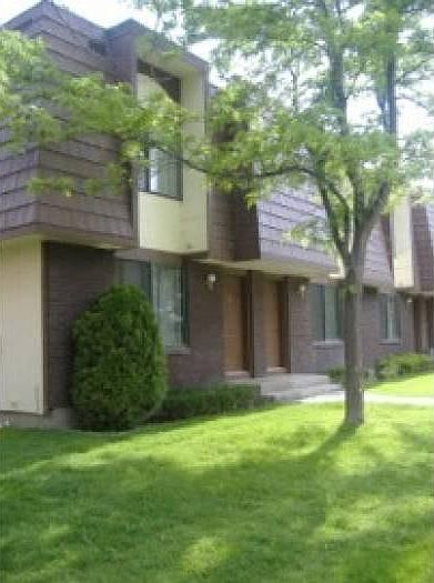 1st image of 679 N Fanning Ave