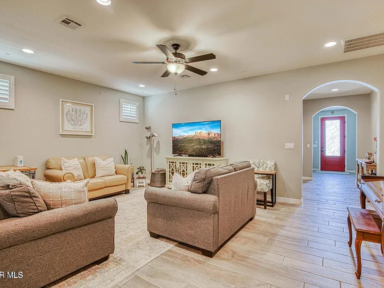 12133 Chapel Hill Rd — Photo 16