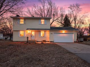 7624 Daleview Dr, Minneapolis, MN 55443