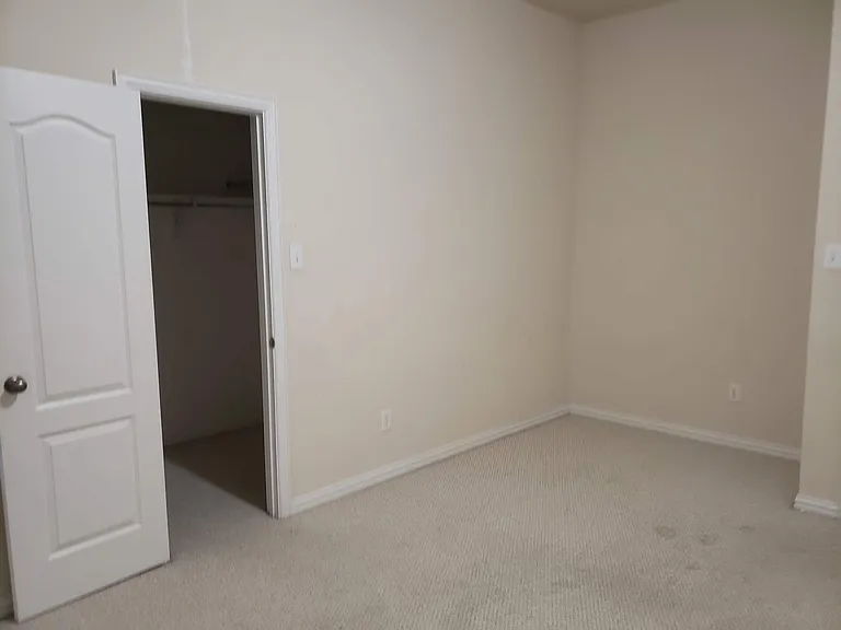 1948 Lantana Ln — Photo 12