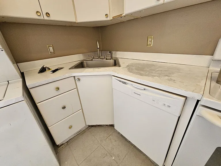 2218 Barnard St #B — Photo 12